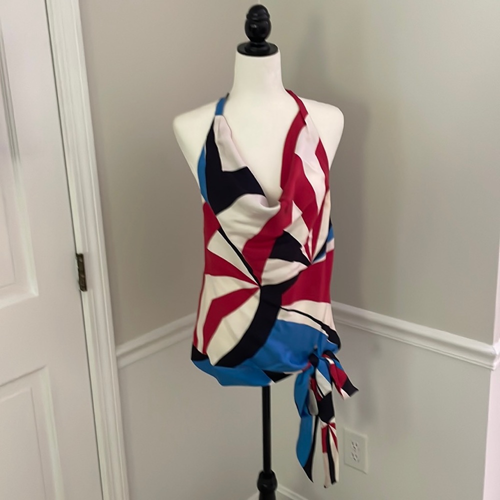 💙❤️ Ralph Lauren sleeveless tie-back blouse.  Perfect for summer holidays! ❤️💙